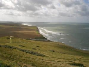 Vue panoramique des falaises entre le Cap Blanc-Nez et le Cap Gris-Nez sur la Côte d'Opale