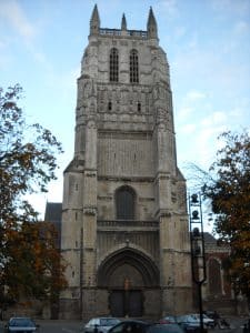 Collégiale Saint-Pierre d'Aire-sur-la-Lys, chef-d'oeuvre gothique du Pays de l'Aa