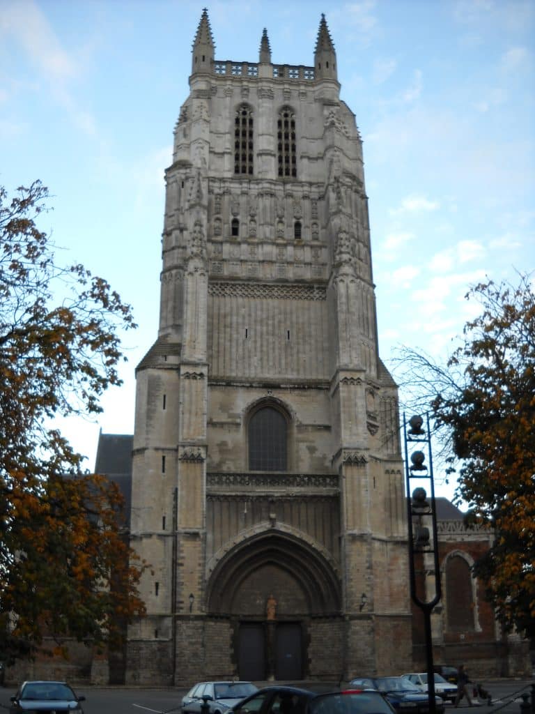 Collégiale Saint-Pierre d'Aire-sur-la-Lys, chef-d'oeuvre gothique du Pays de l'Aa