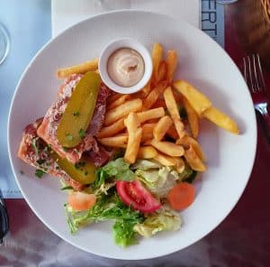 Où manger à Saint-Omer : estaminets, cuisine flamande et bonnes tables